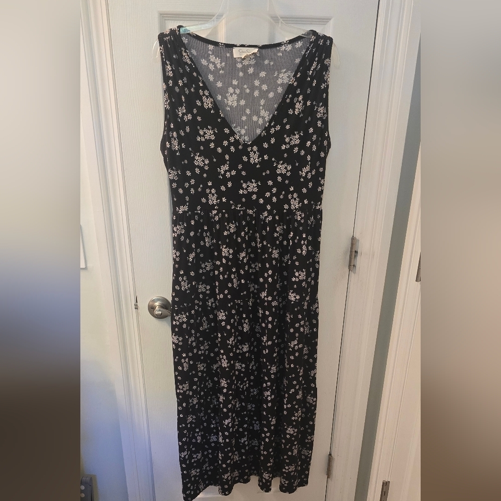 Jessica Simpson Women's Tiered Black Floral V-Neck Maxi Dress, Size XL (315)